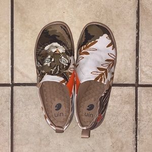 Uin Footwear Shoes-Size 8 With Cat